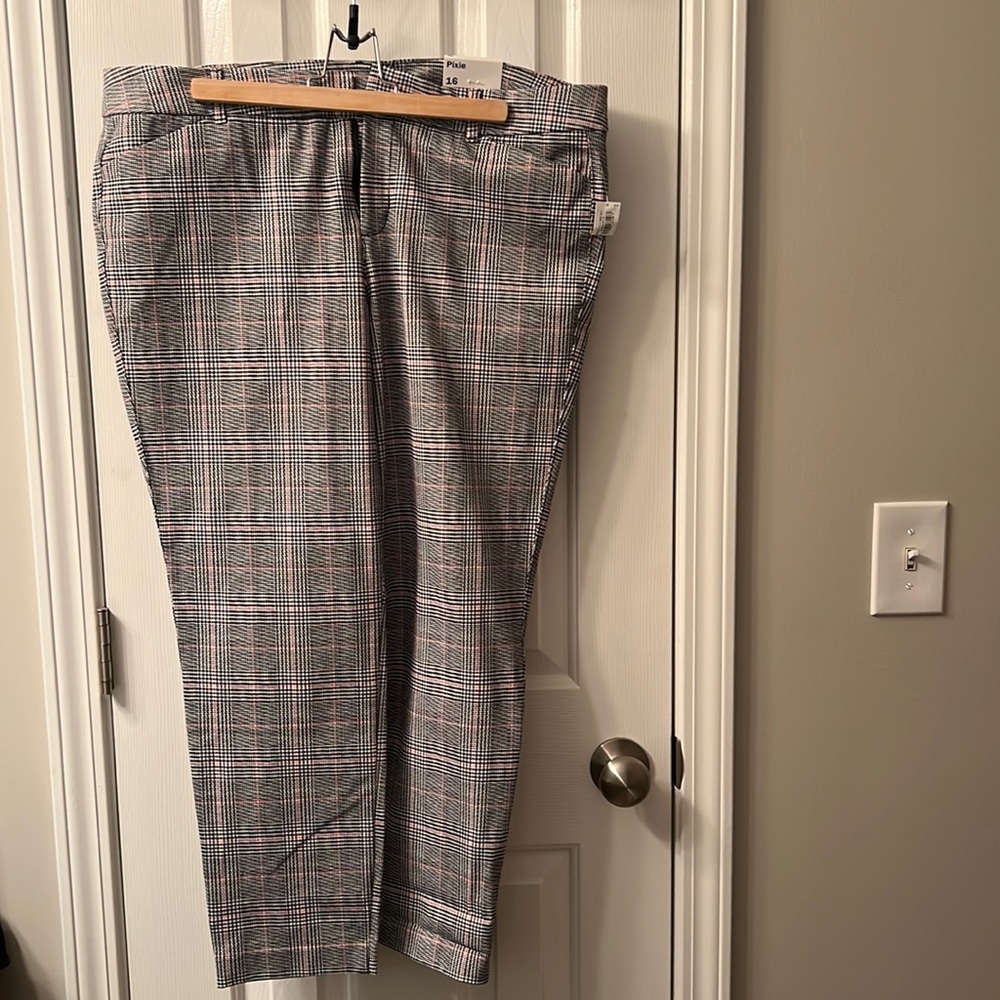 Old Navy Plaid Pixie Pant (16) NWT